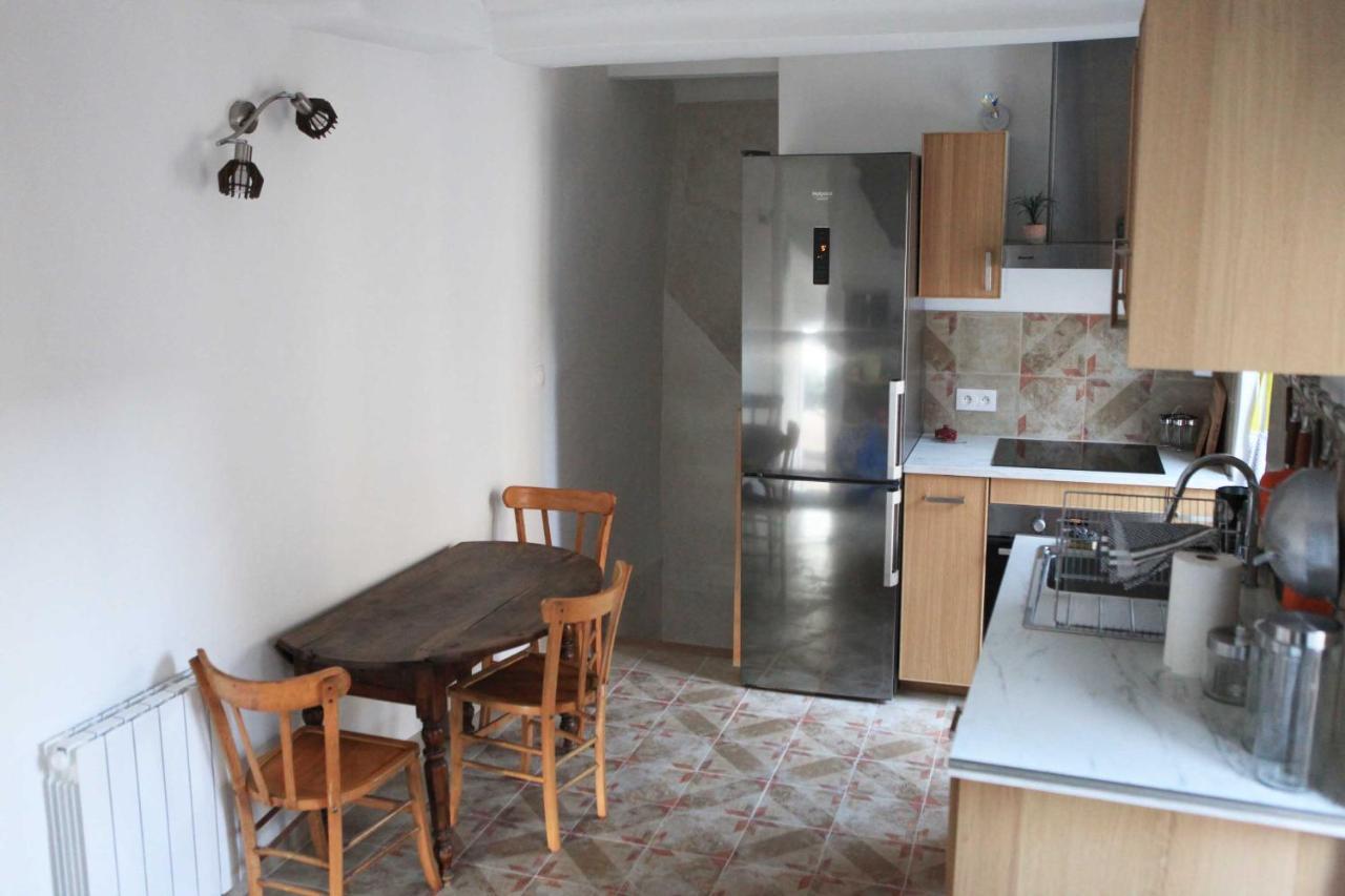 Appartement De Charme - Parc Du Luberon Cadenet Bagian luar foto
